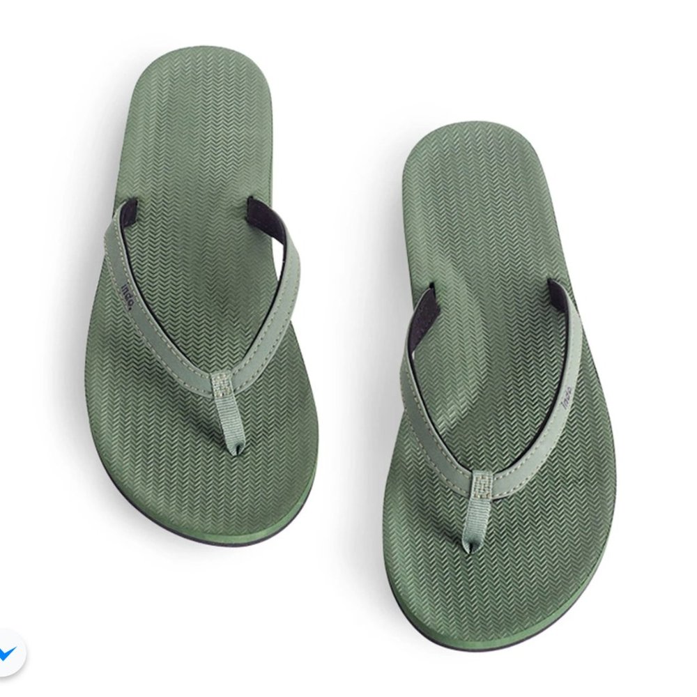 🌹PRICED TO SELL🌹Indosole ESSNTLS Flip Flops Leaf